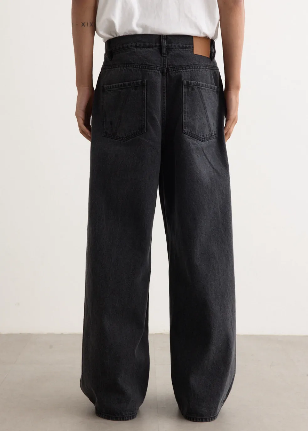 Dragline Pleated Jeans