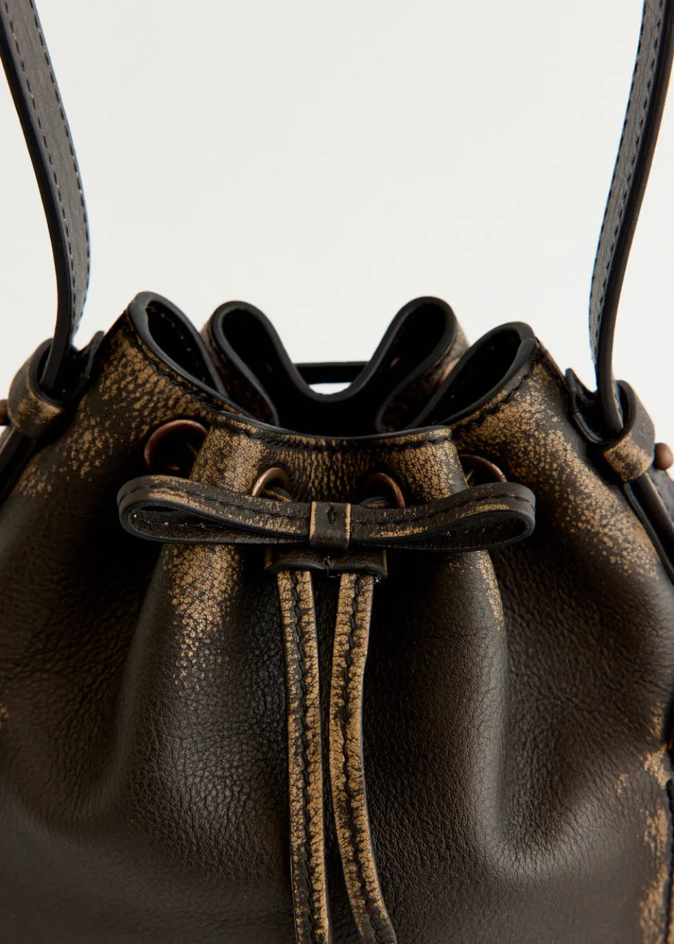 Multipocket Mini Bucket Bag