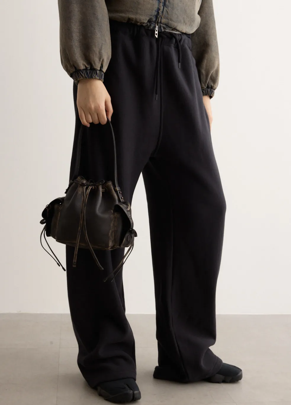 Multipocket Mini Bucket Bag