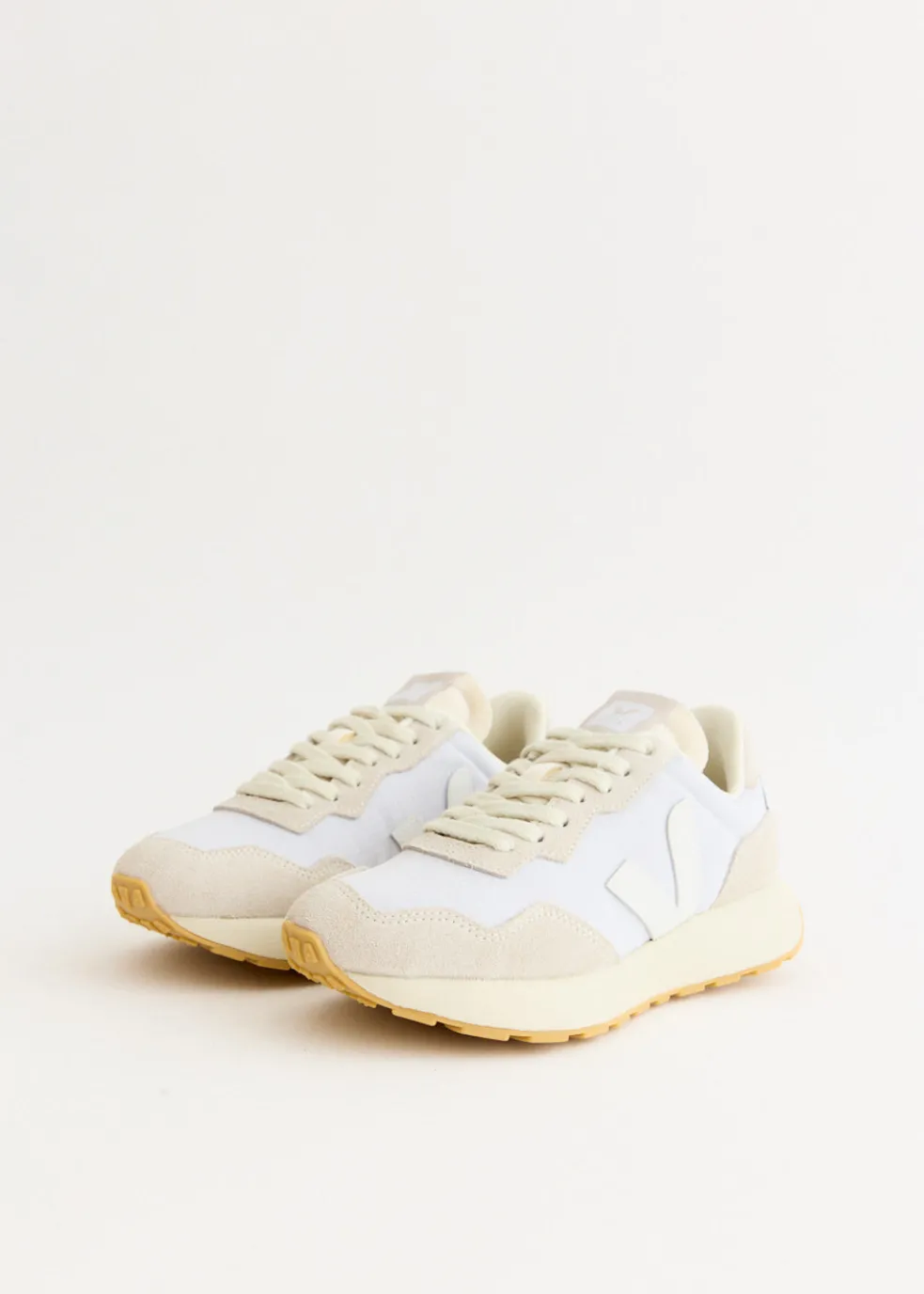 Paulistana 'Pearl Pierre' Sneakers