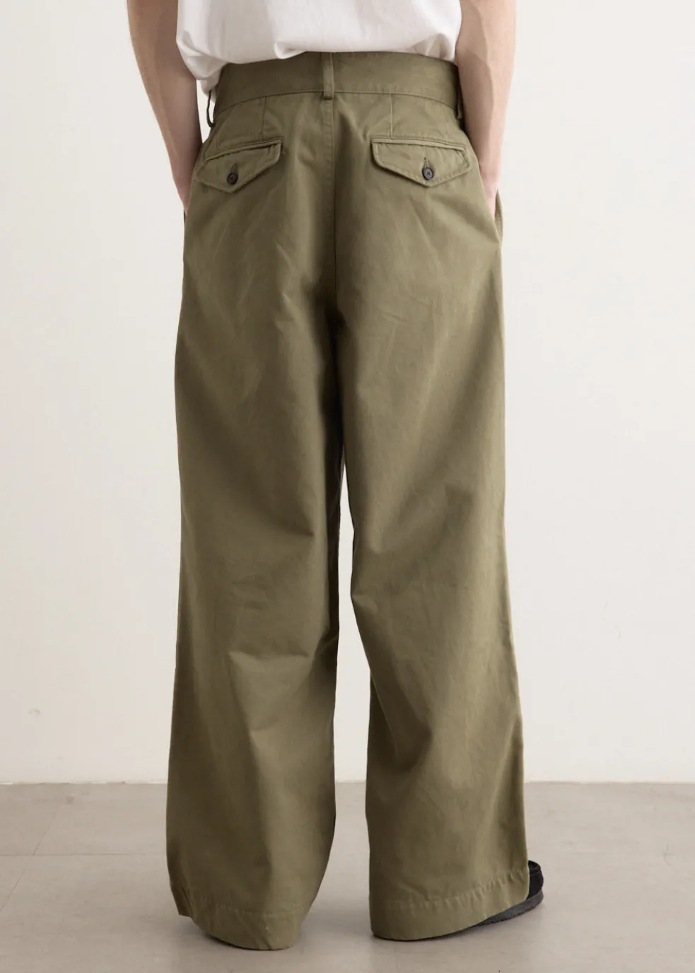 Single Pleat Baggy Pants