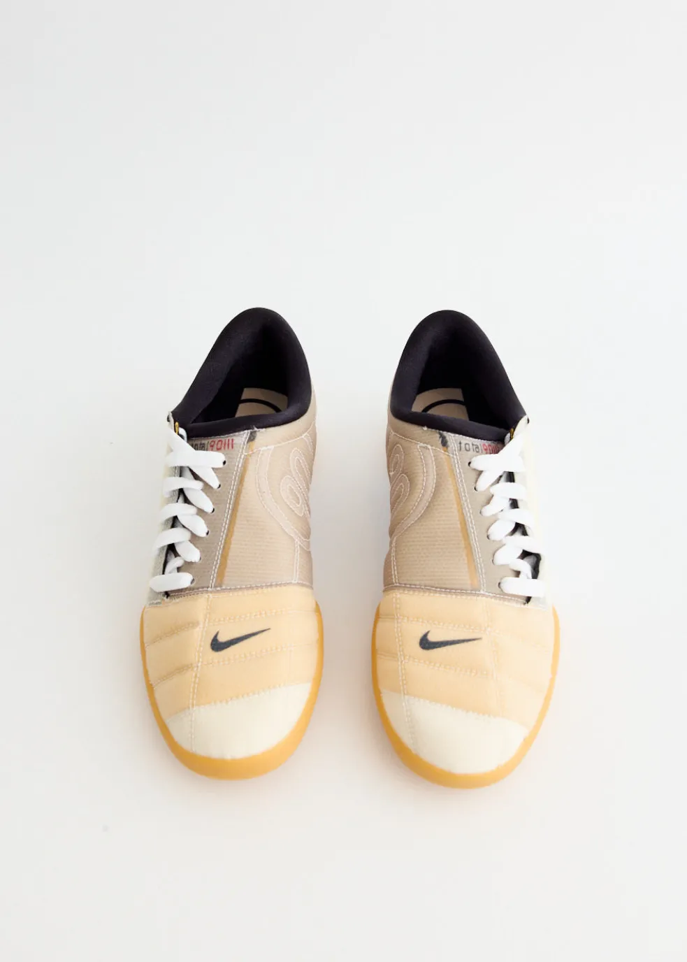 Total 90 'White Black' Sneakers