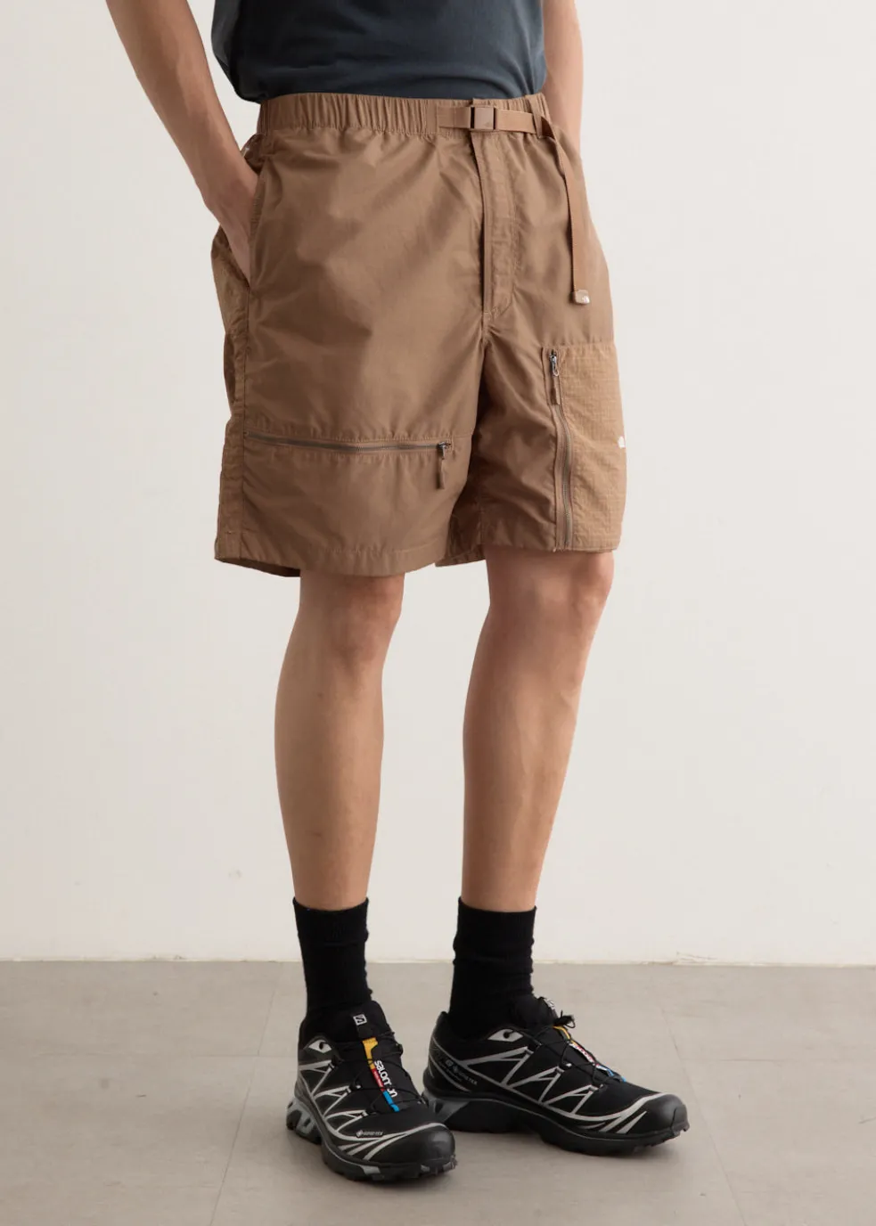 Woven Zipper Shorts