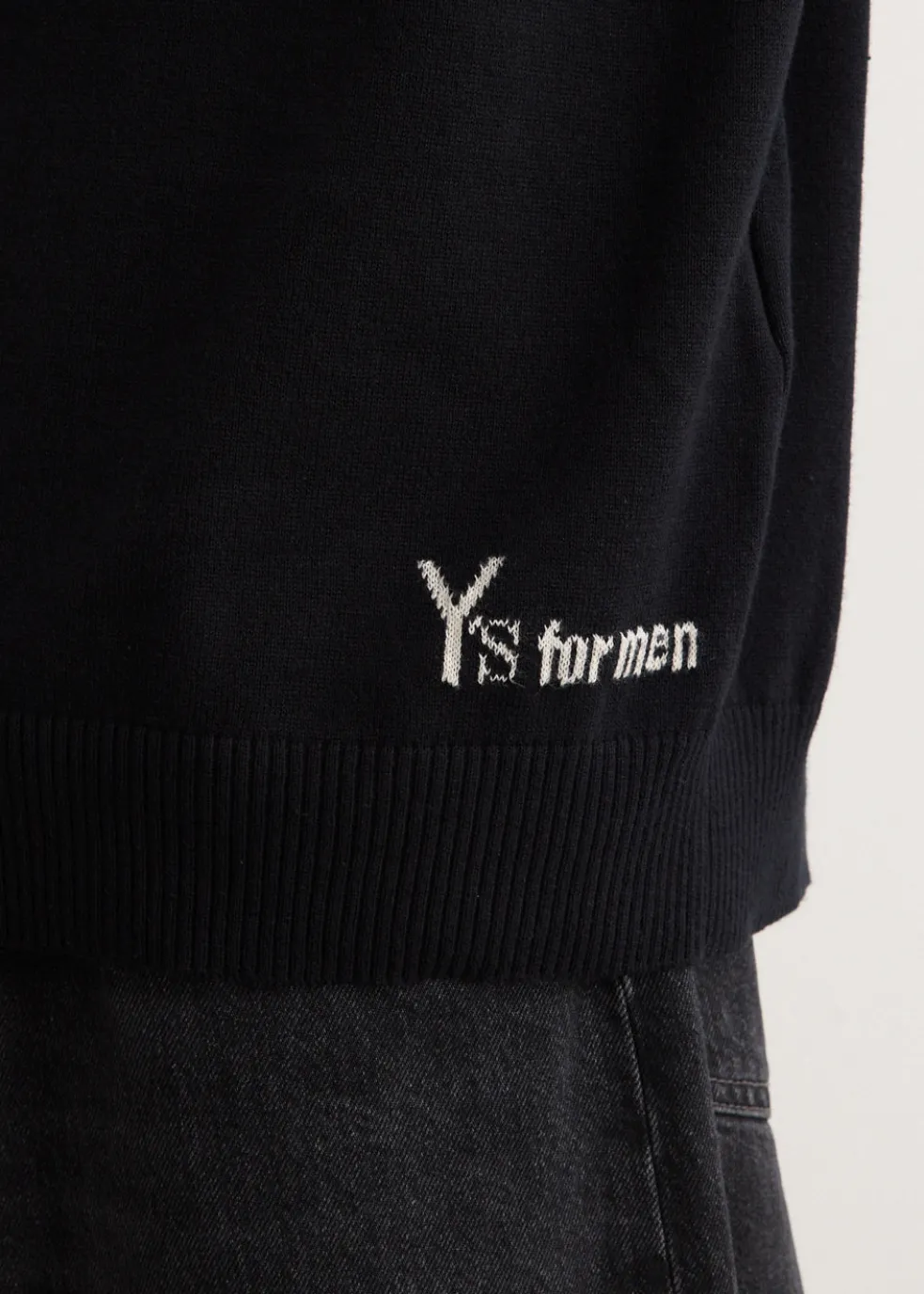 YFM Logo Round Neck Pull Over